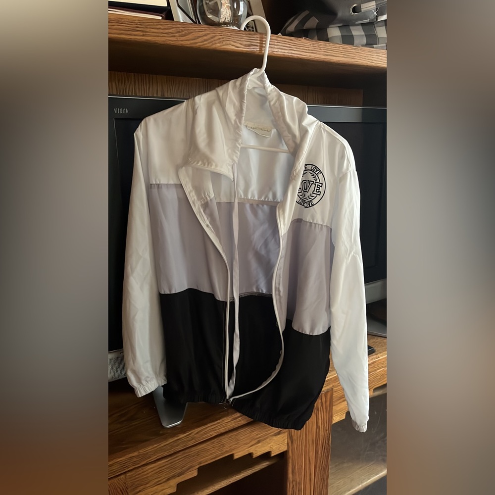 Bobbie Brooks wind breaker